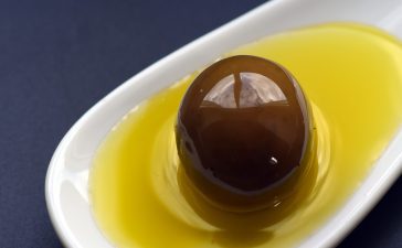 Ayvalık Zeytini, Gemlik Zeytini, Memecik Zeytini, Domat Zeytin, Diğer Zeytin Türleri ve Özellikleri