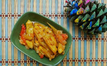 Harika bir yaz yemeği: zeytinyağlı bamya!